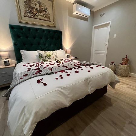 Le'Ciara Luxury Guest House Johannesburg Esterno foto