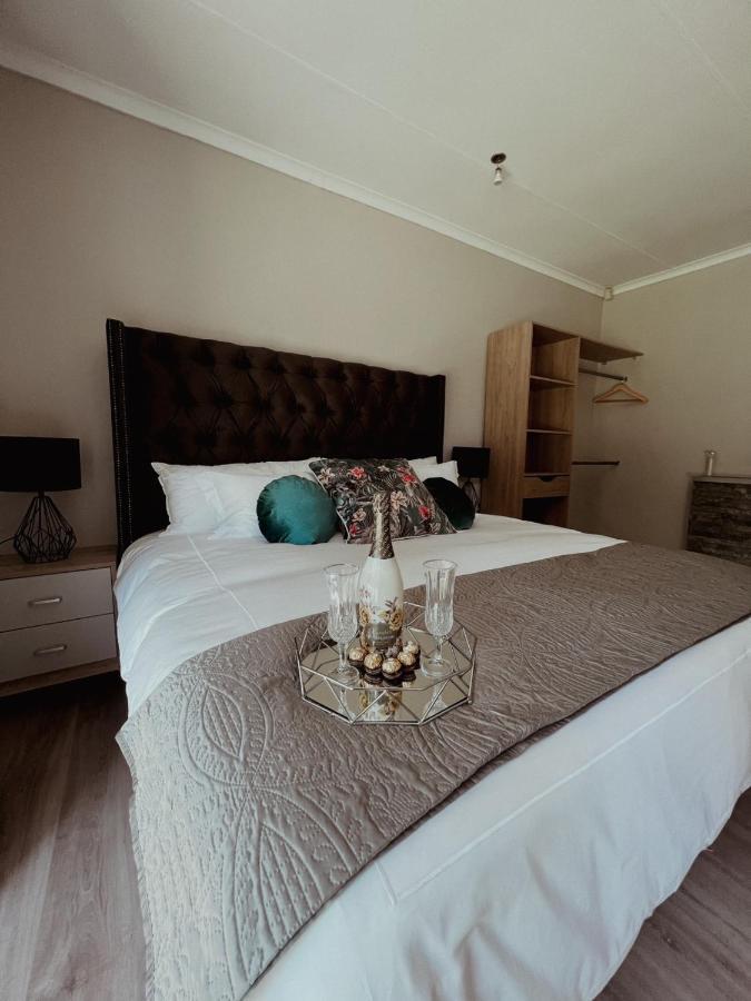 Le'Ciara Luxury Guest House Johannesburg Esterno foto