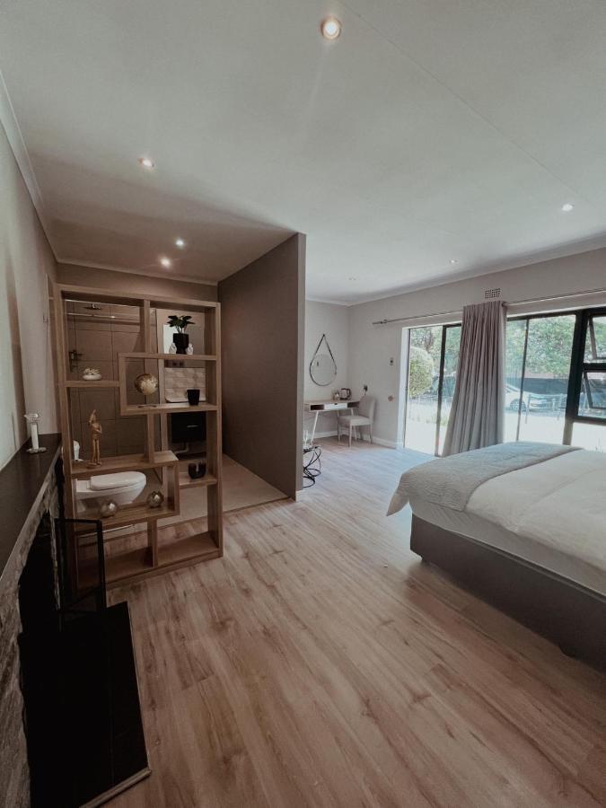 Le'Ciara Luxury Guest House Johannesburg Esterno foto