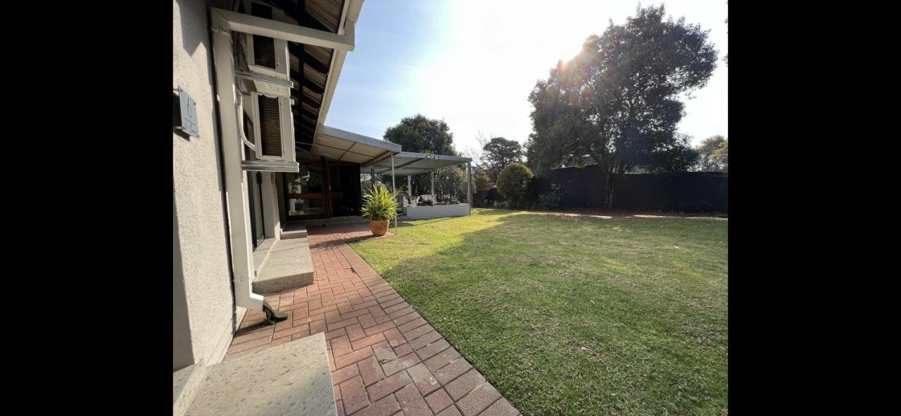 Le'Ciara Luxury Guest House Johannesburg Esterno foto