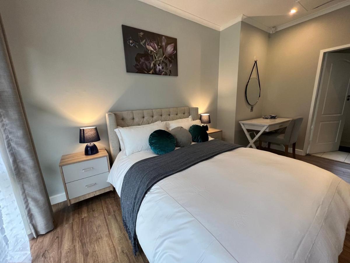 Le'Ciara Luxury Guest House Johannesburg Esterno foto