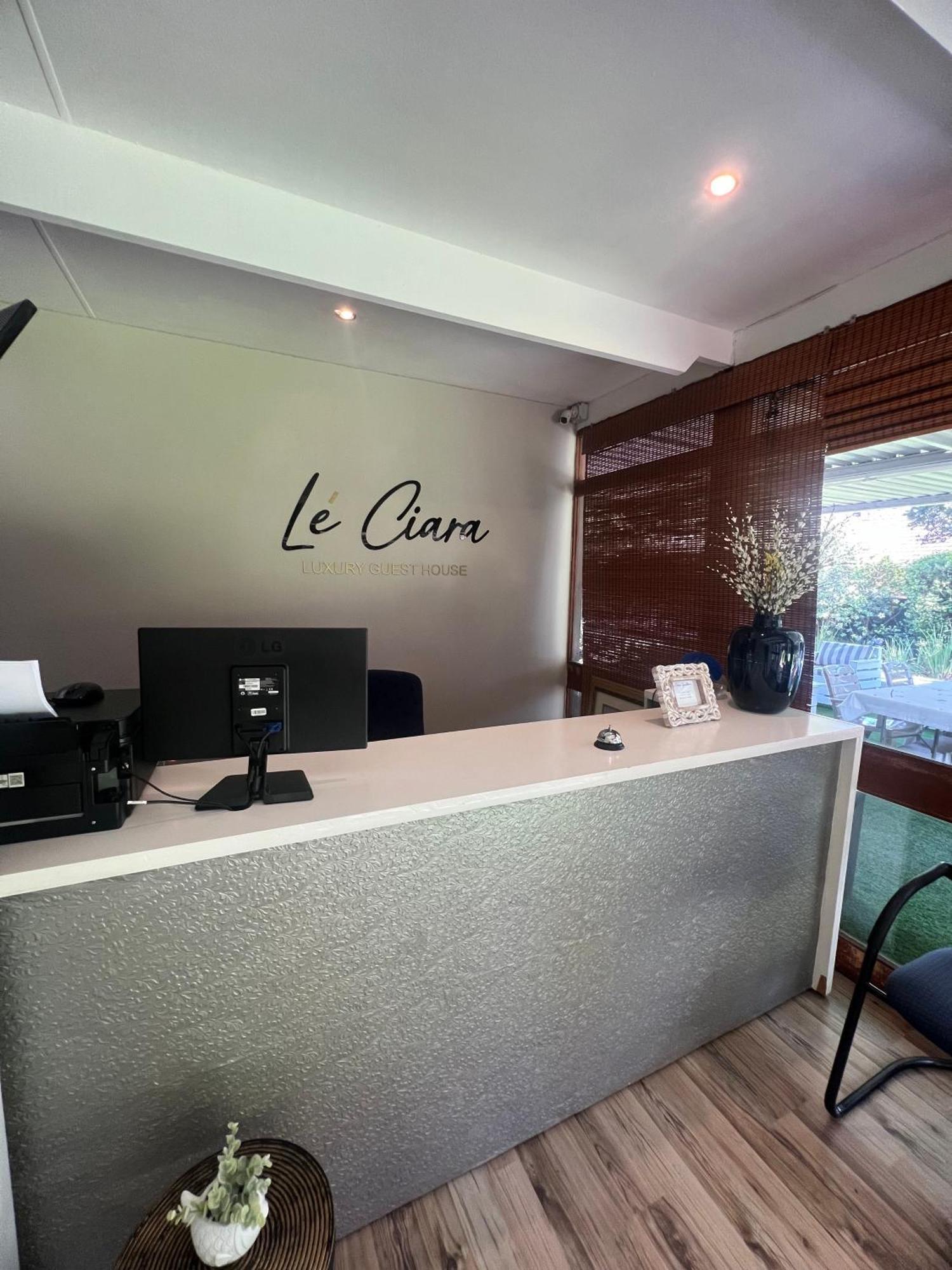 Le'Ciara Luxury Guest House Johannesburg Esterno foto