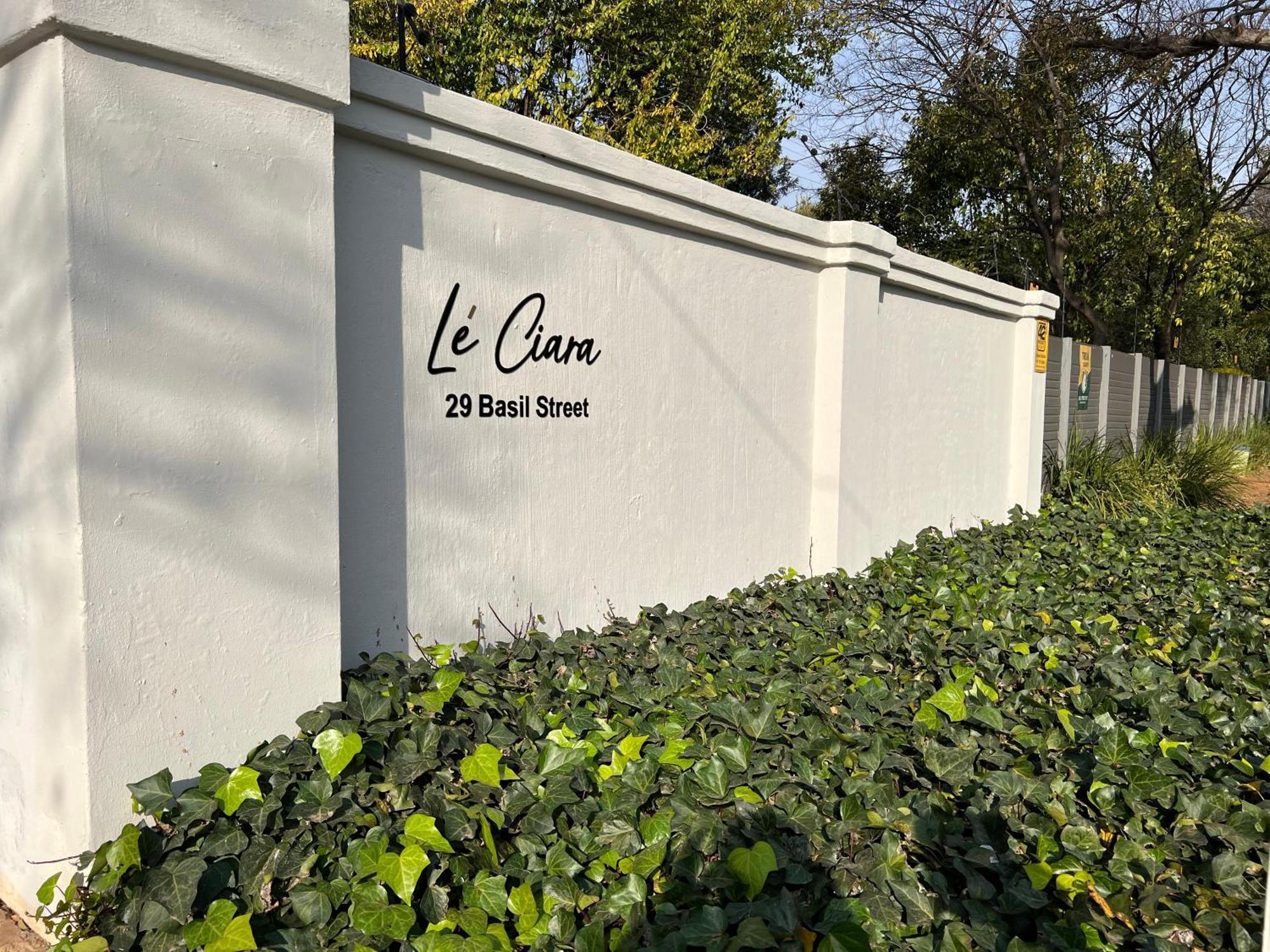 Le'Ciara Luxury Guest House Johannesburg Esterno foto
