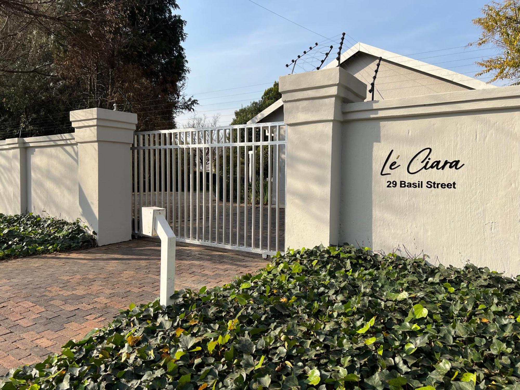 Le'Ciara Luxury Guest House Johannesburg Esterno foto